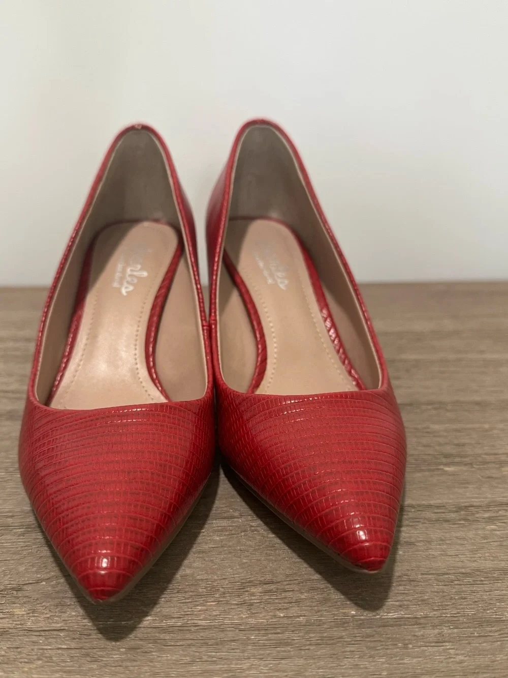 Charles by Charles David Red Pointed-Toe Kitten Heels | Very Good Condition